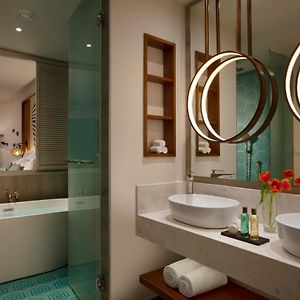 Junior Suite Partial Ocean View Double